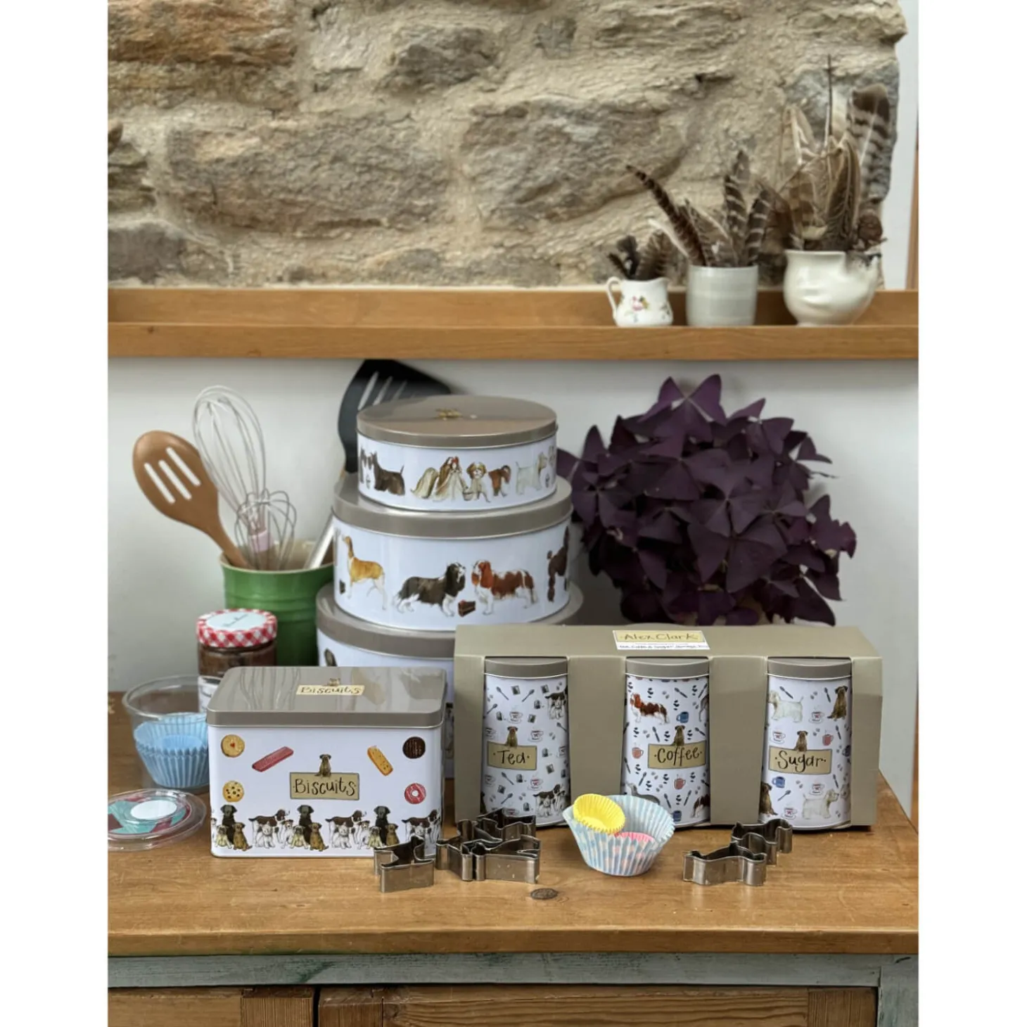 Alex Clark Biscuit Tin - Delightful Dogs