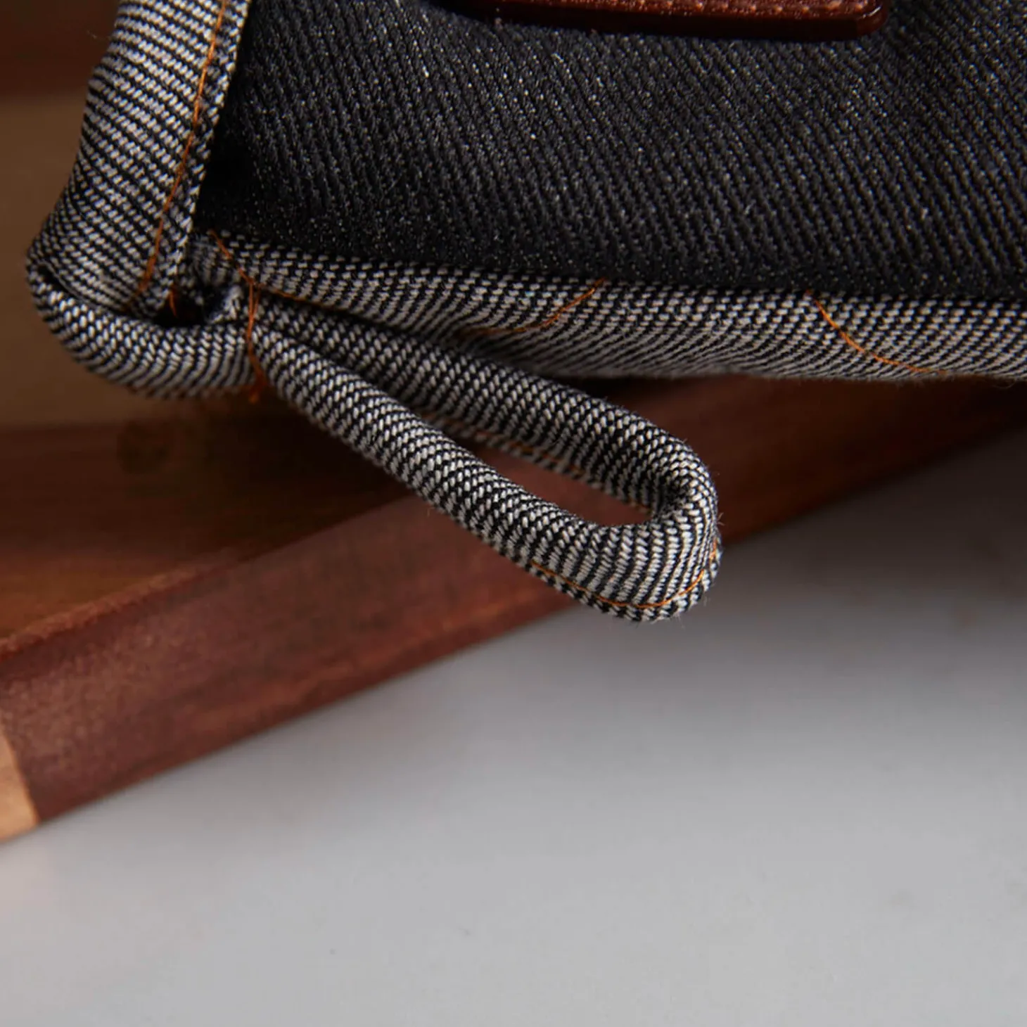 Barbary & Oak Denim Single Oven Glove