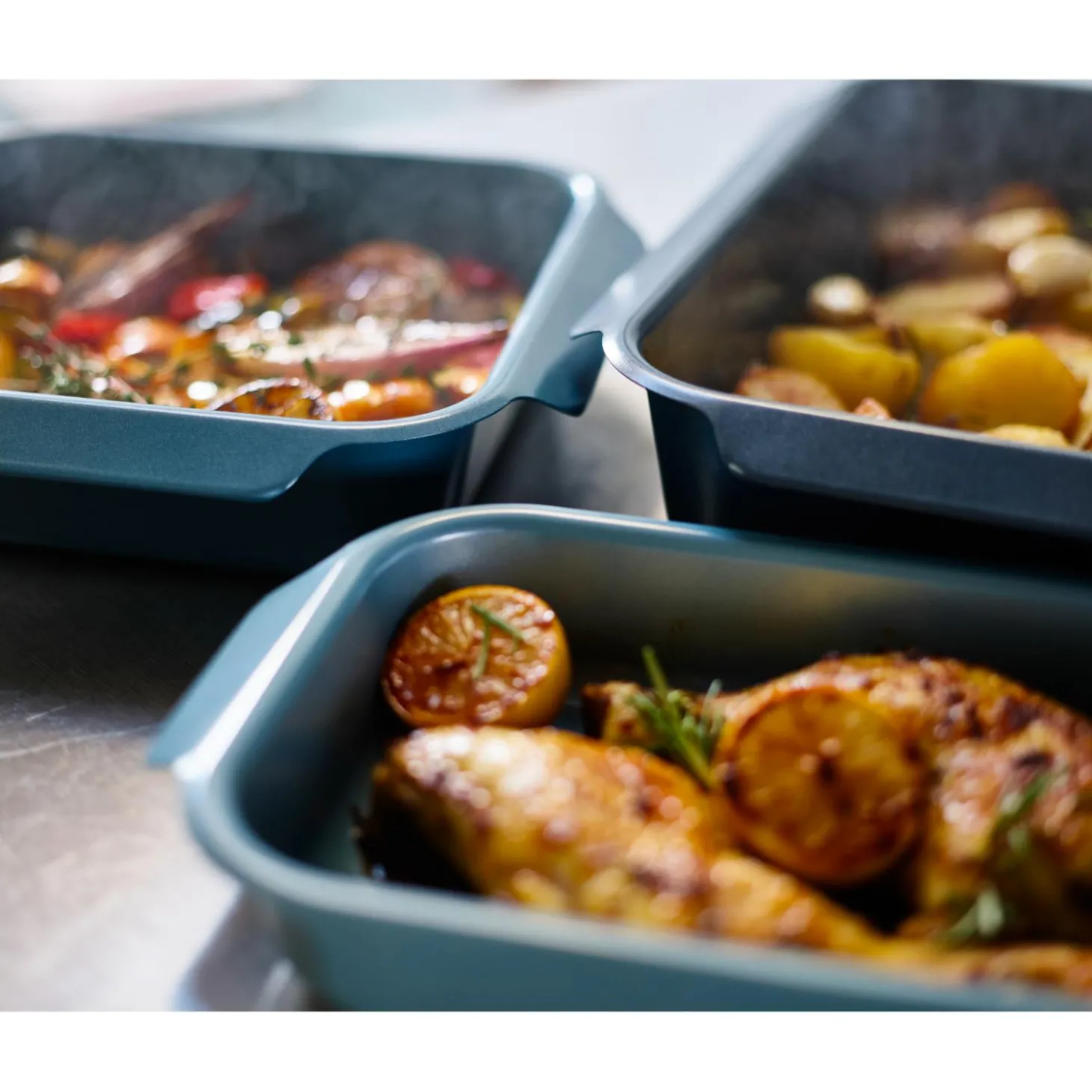 Joseph Joseph Nest™ Oven Non-Stick Set of 3 Roasting Trays - Blue
