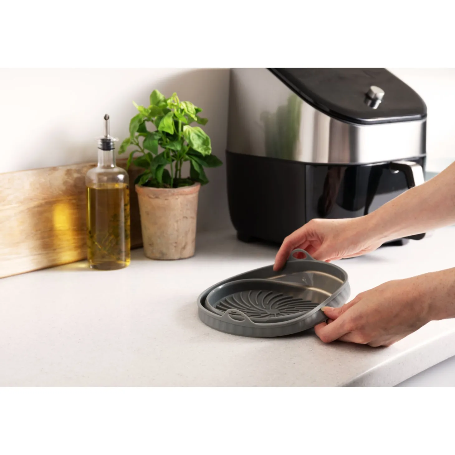 KitchenCraft Collapsible Silicone Air Fryer Liner - Round