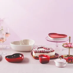 Le Creuset 23cm Heart Stoneware Plate - Meringue