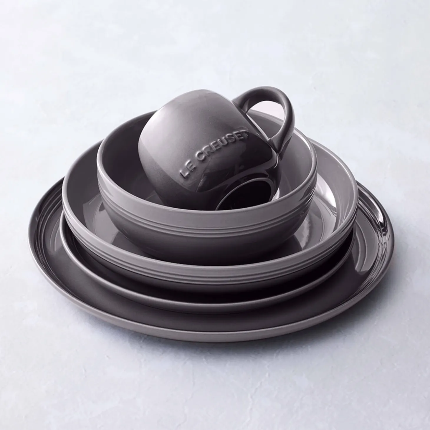 Le Creuset 22cm Stoneware Coupe Pasta Bowl - Flint