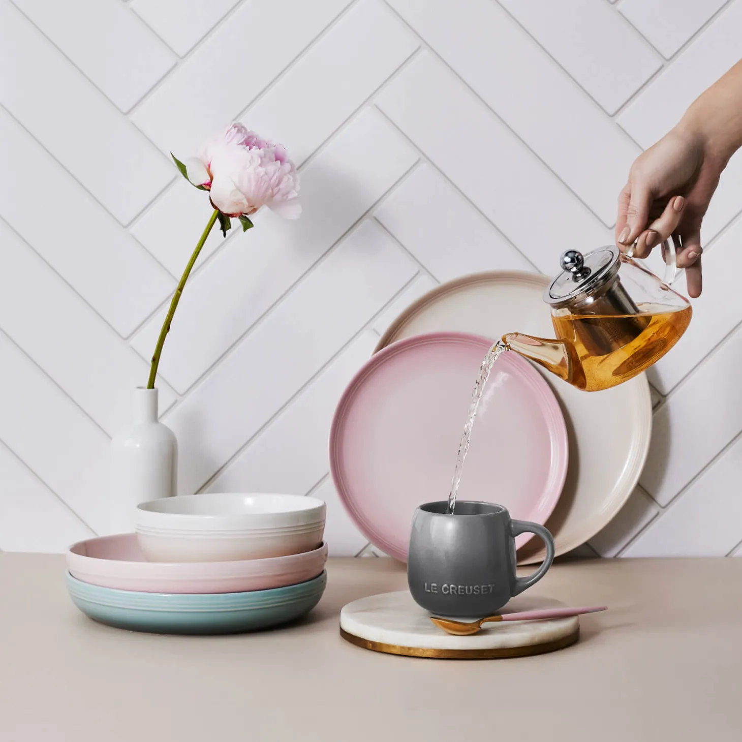 Le Creuset 27cm Stoneware Coupe Dinner Plate - Meringue