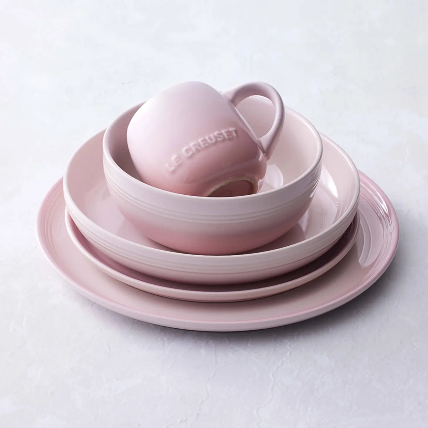 Le Creuset 27cm Stoneware Coupe Dinner Plate - Shell Pink