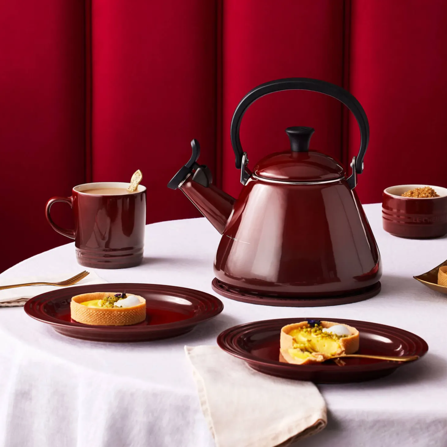 Le Creuset 22cm Stoneware Side Plate - Garnet