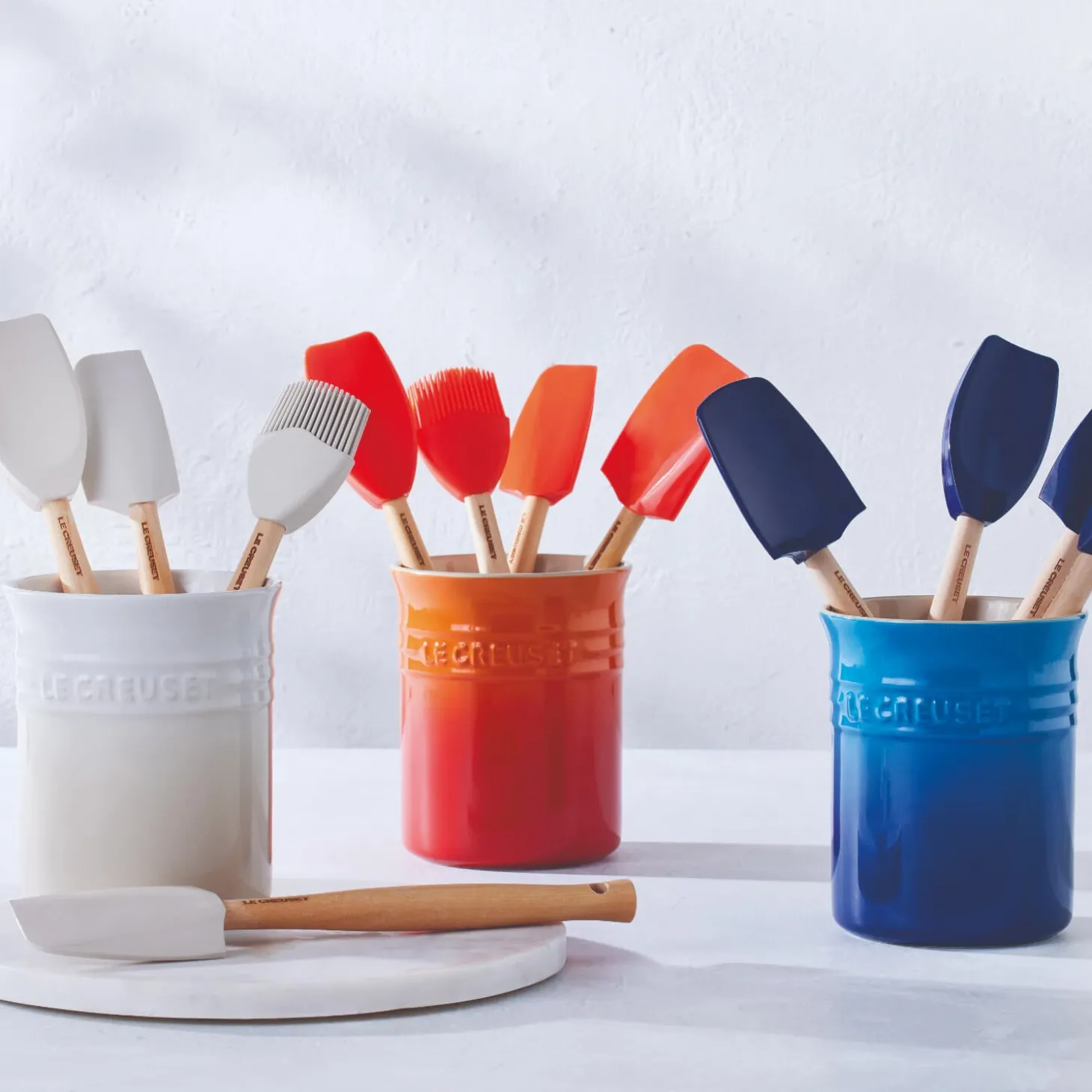 Le Creuset Craft 4-Piece Utensil Set with Stoneware Utensil Jar - Volcanic
