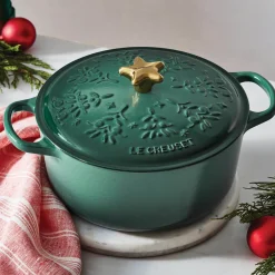 Le Creuset Signature Cast Iron 24cm Christmas Noel Casserole - Artichaut