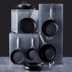 Le Creuset Toughened Non-Stick Shallow Frying Pan - 20cm