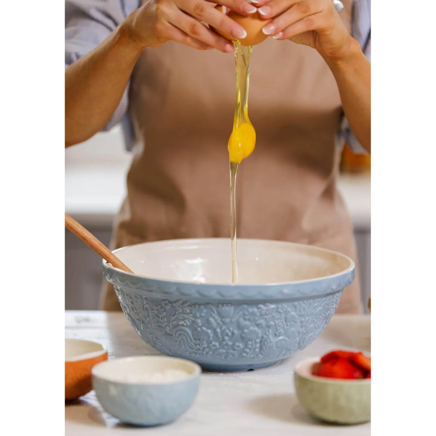 Mason Cash Stoneware Home To Roost S18 26cm Mixing Bowl - Blue