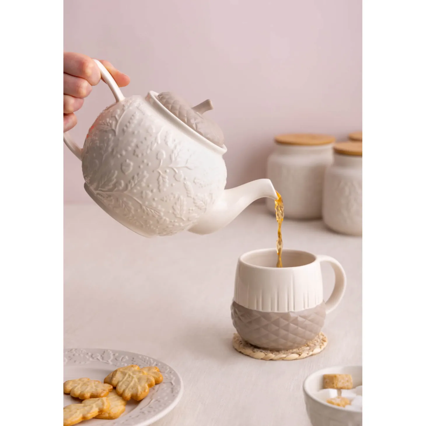 Price & Kensington Acorn 6 Cup Teapot