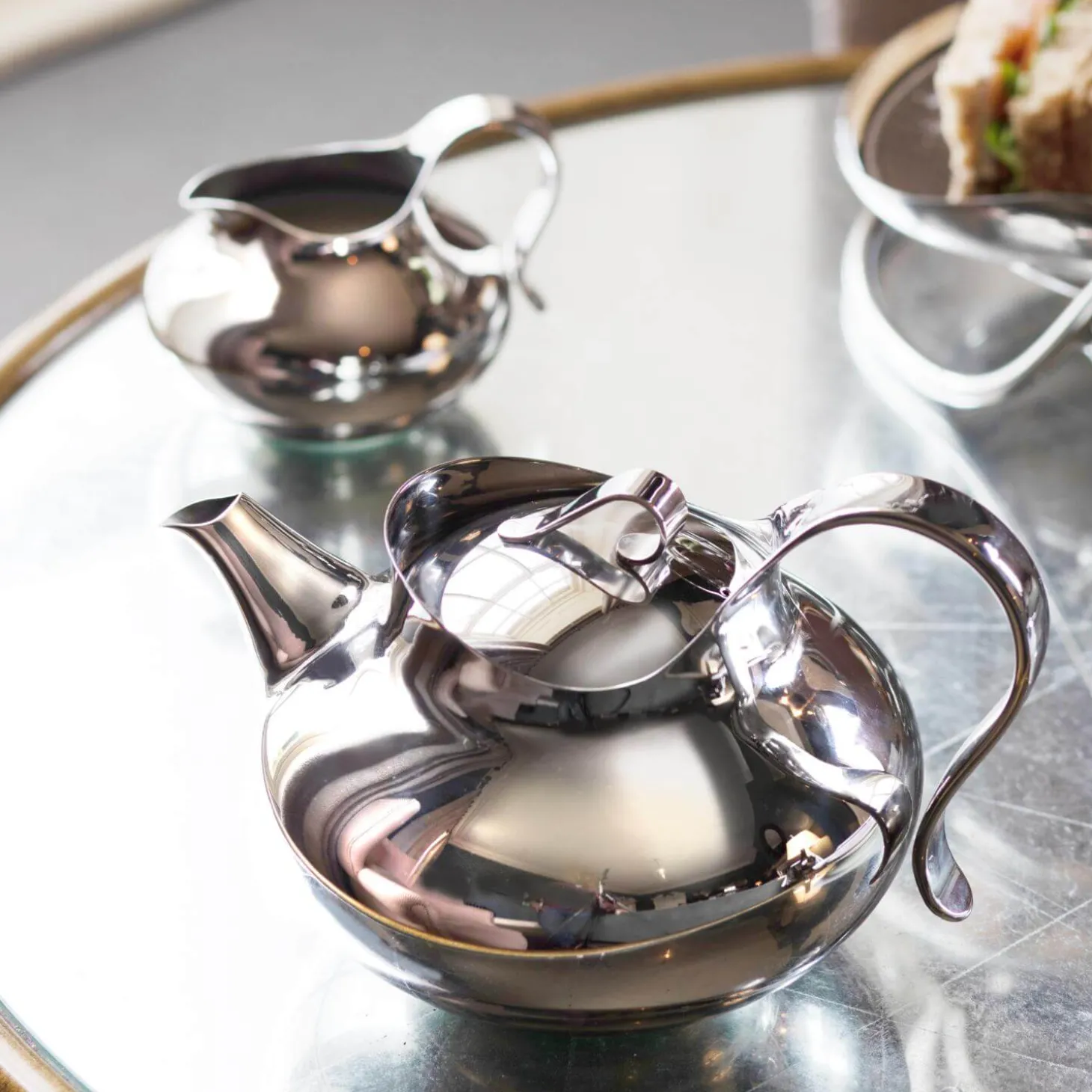 Robert Welch Drift 18|10 Mirror Polished Stainless Steel Tea Strainer with Bowl