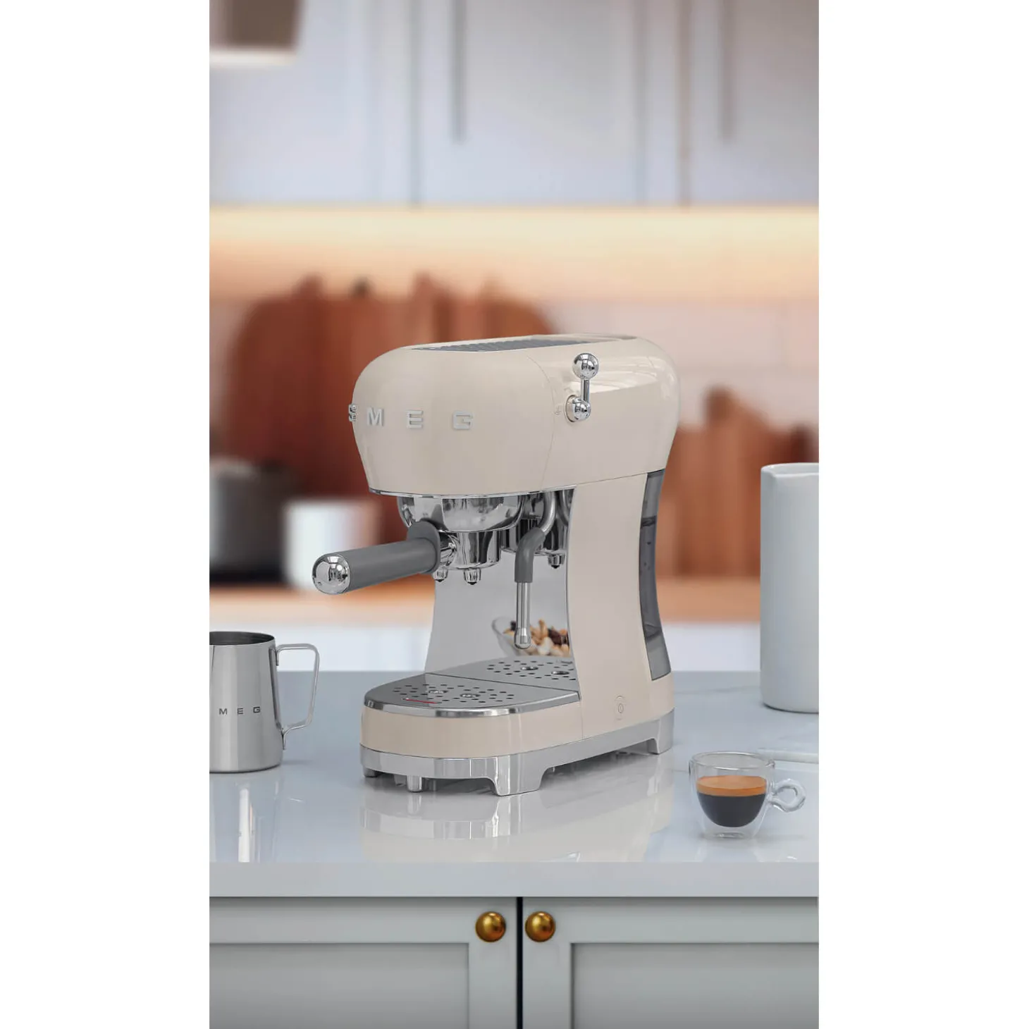 Smeg 50's Style Retro ECF02CRUK Espresso Coffee Machine & CGF11CRUK Coffee Grinder - Cream