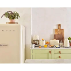 Smeg 50's Style Retro KLF05 Mini Jug Kettle - Cream