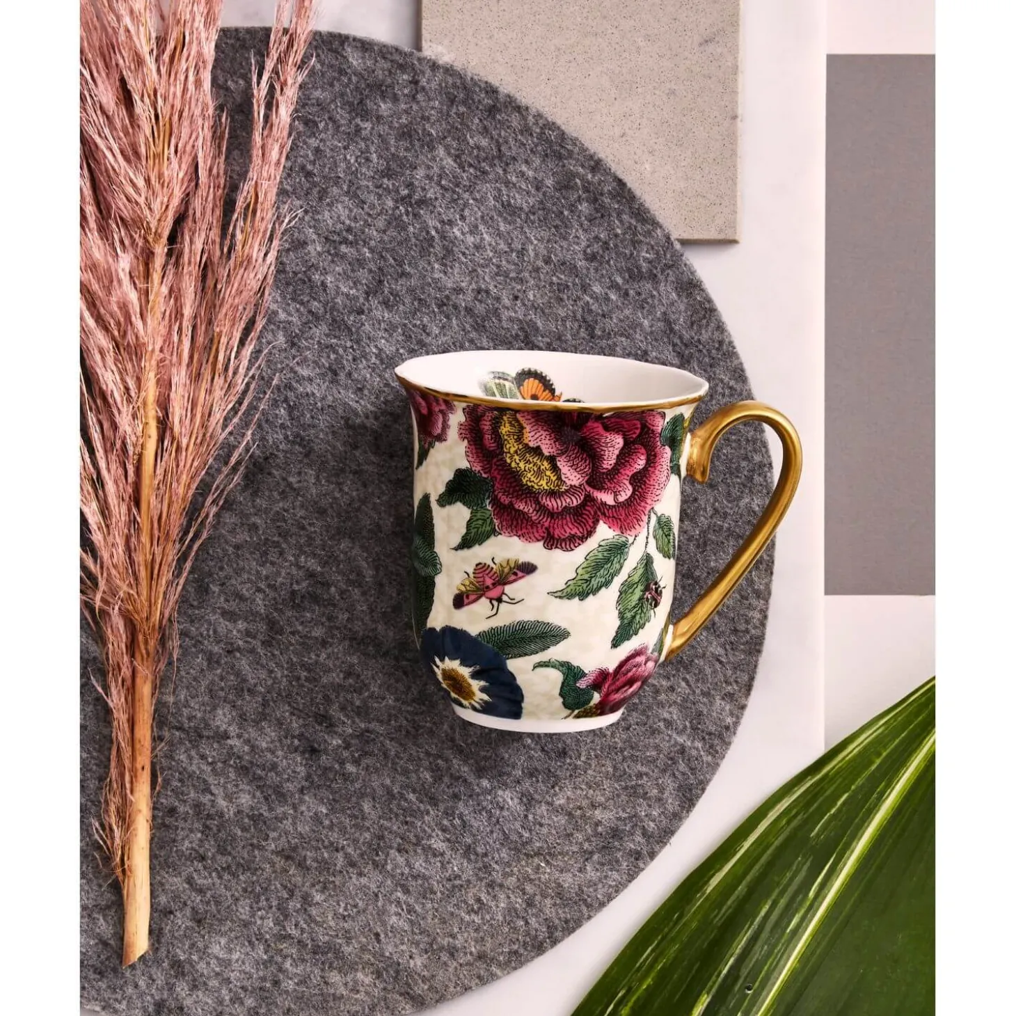 Spode Creatures of Curiosity Mug - Floral / Cream