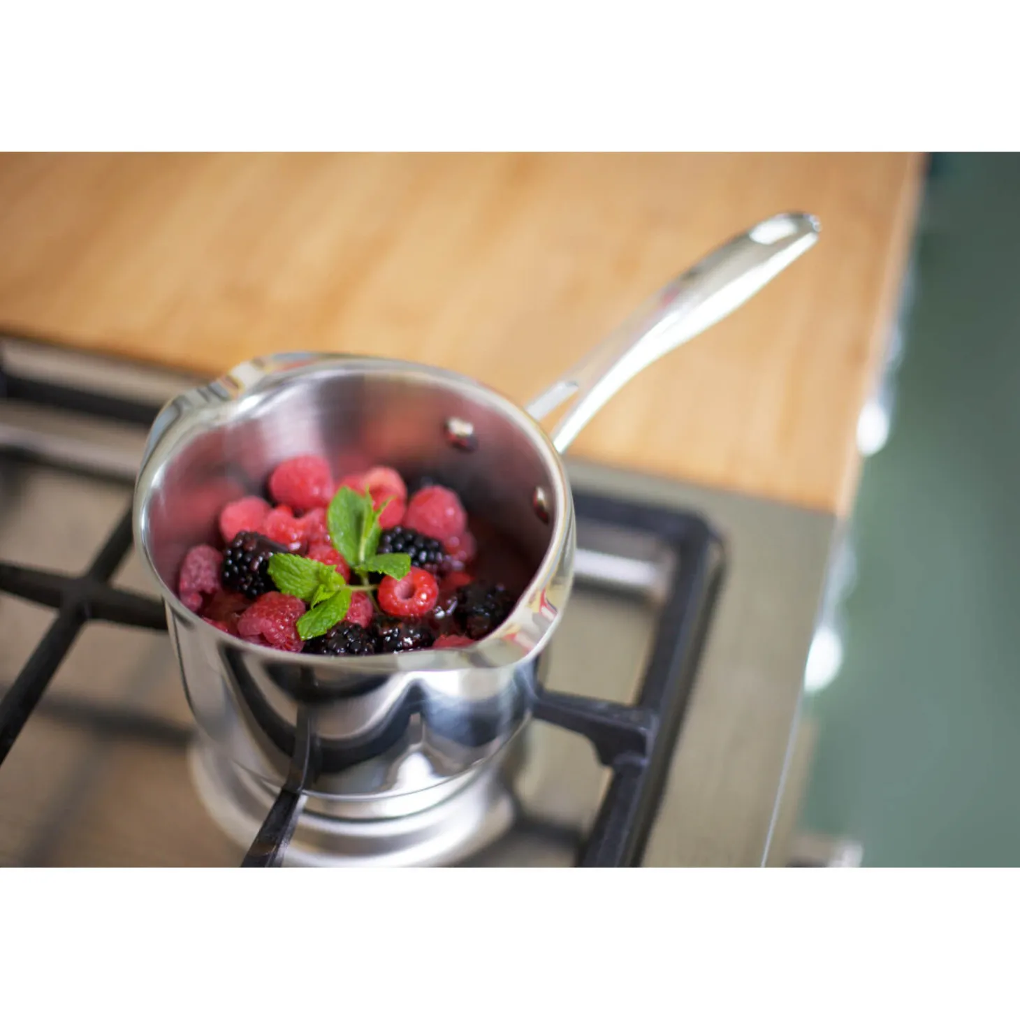 Stellar 7000 Draining Saucepan With Glass Lid - 14cm