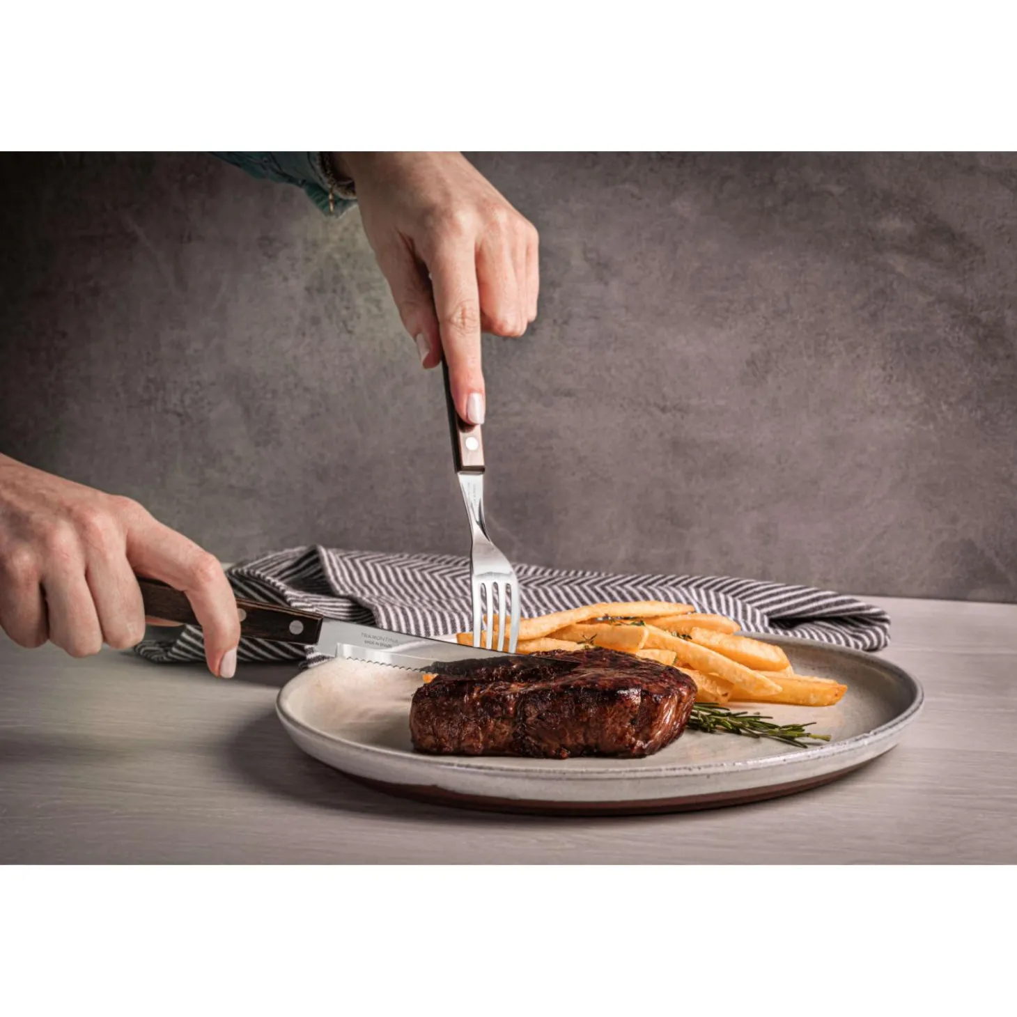 Tramontina Churrasco 5" Wooden Handled Steak Knife