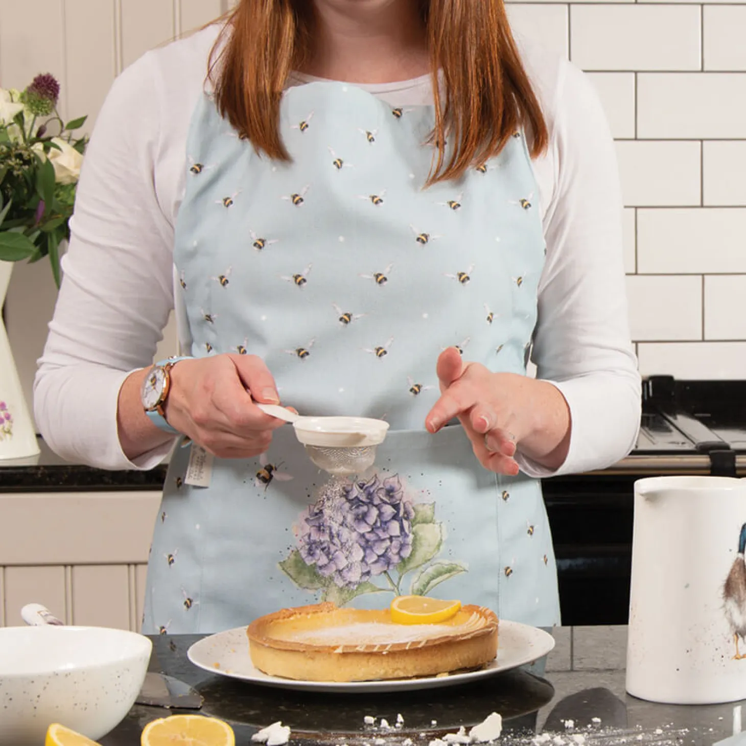 Wrendale Designs by Hannah Dale 100% Cotton Apron - Busy Bee
