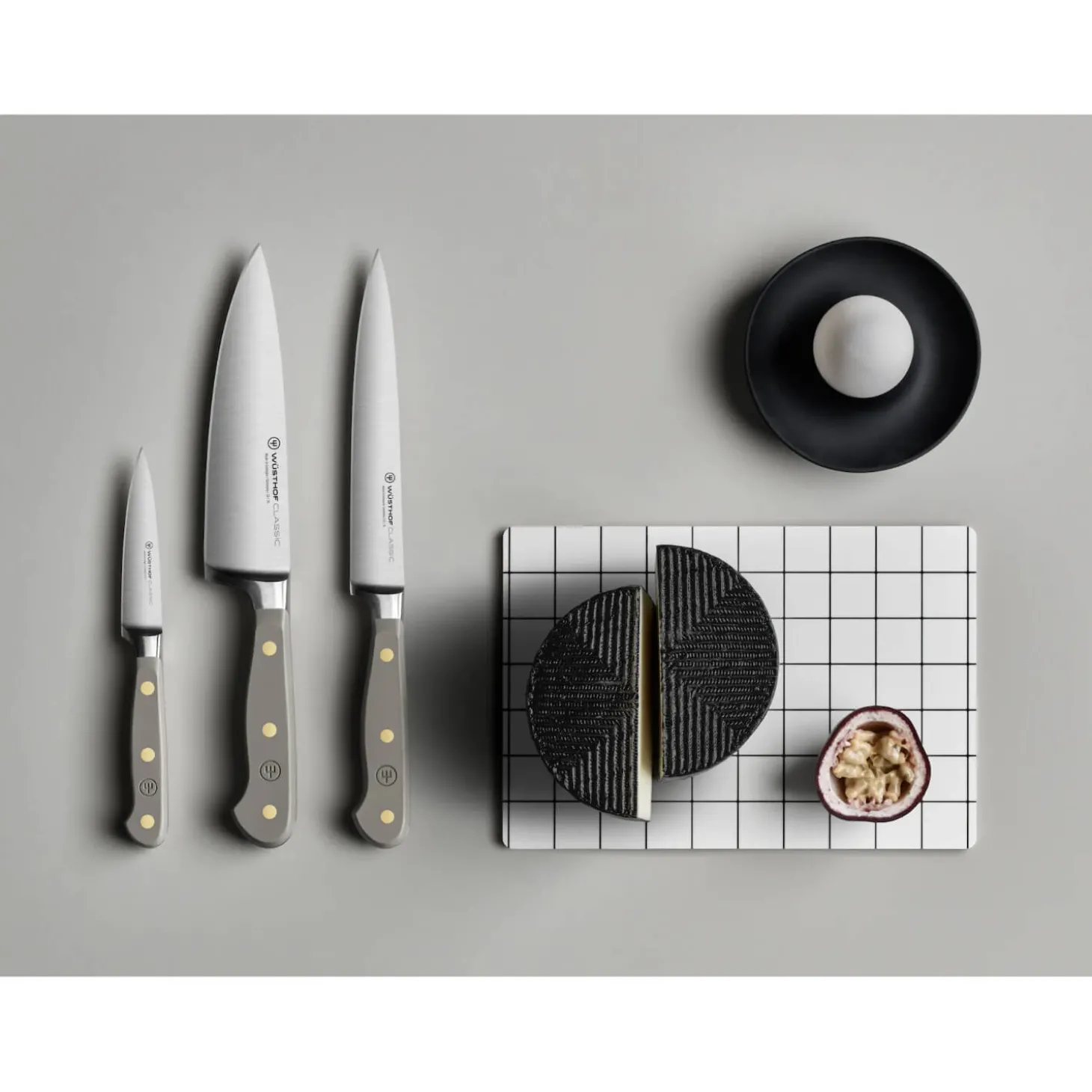 Wusthof Classic 17cm Santoku Knife - Velvet Oyster