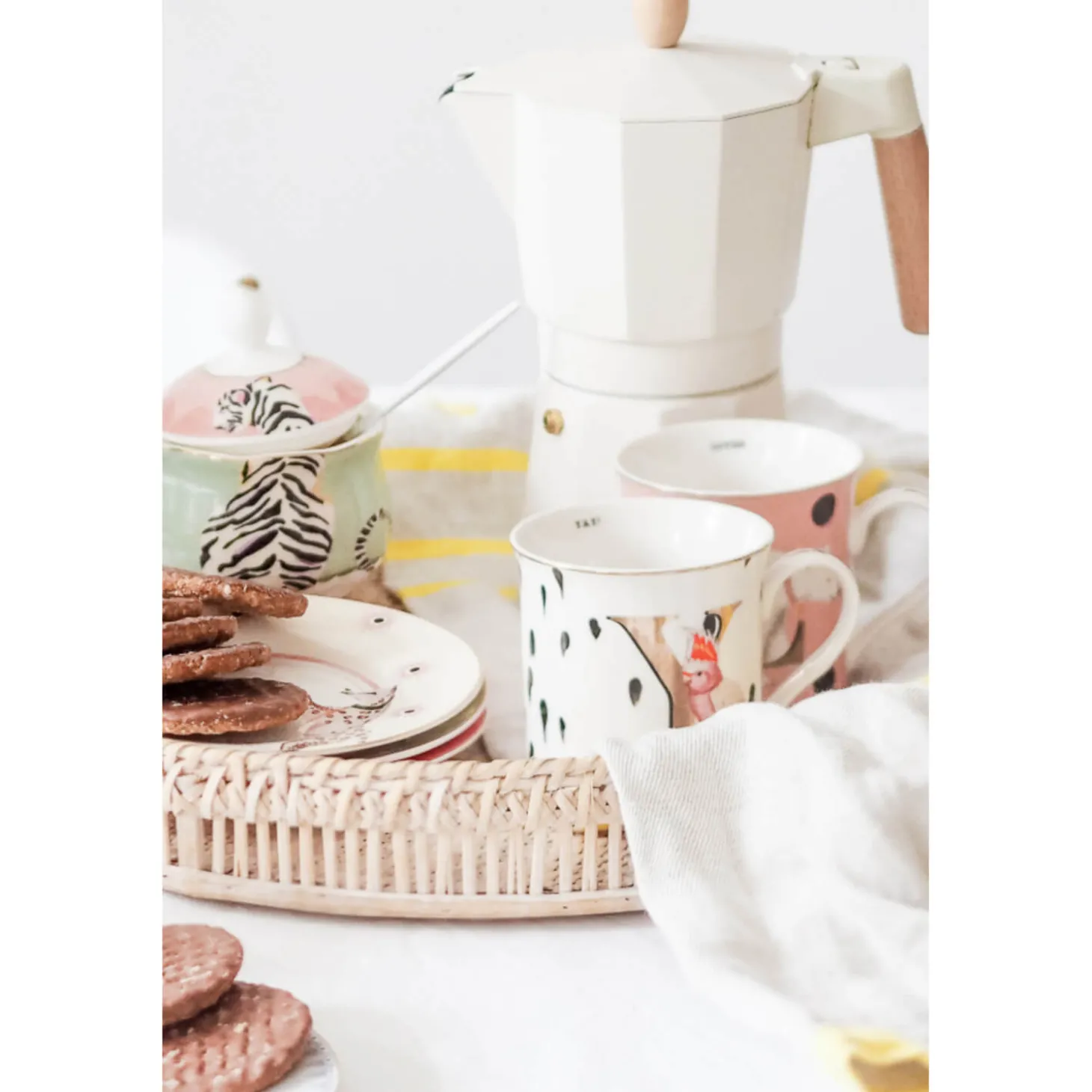 Yvonne Ellen Bone China 330ml Alphabet Mug - V